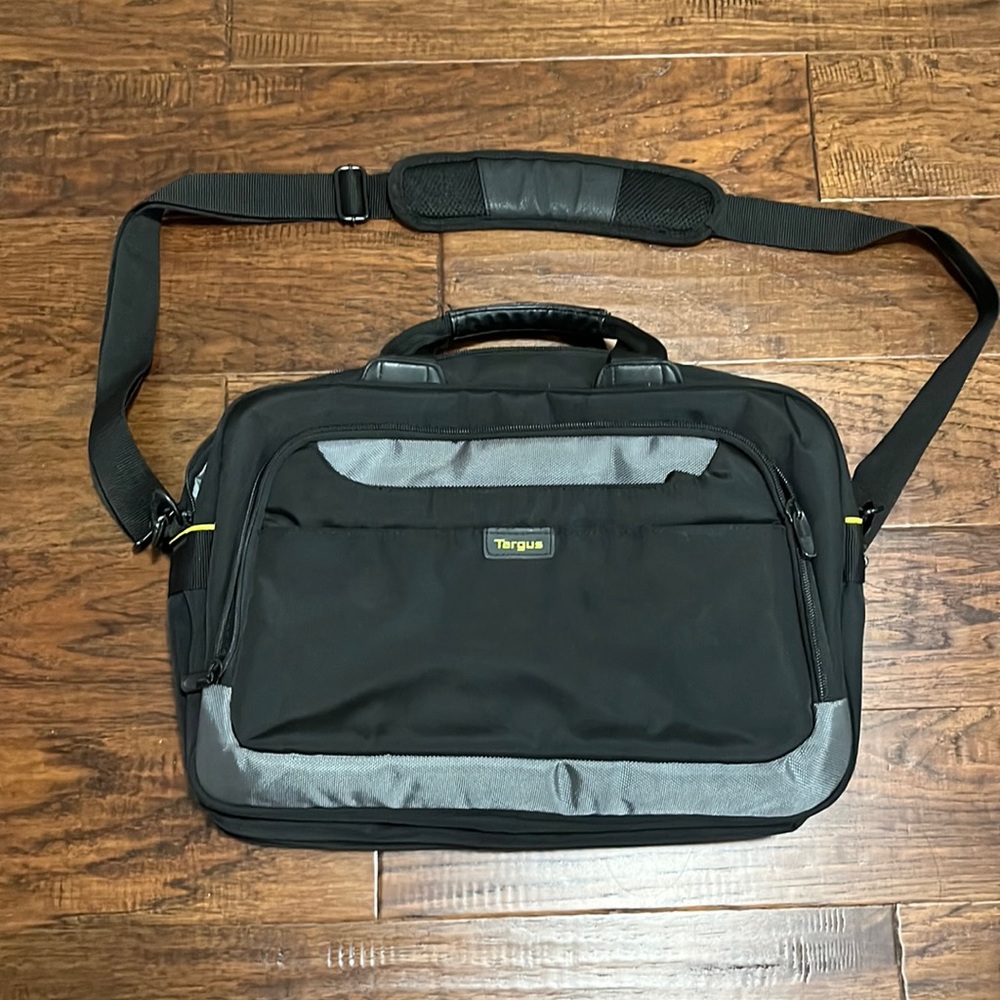 Targus black laptop bag